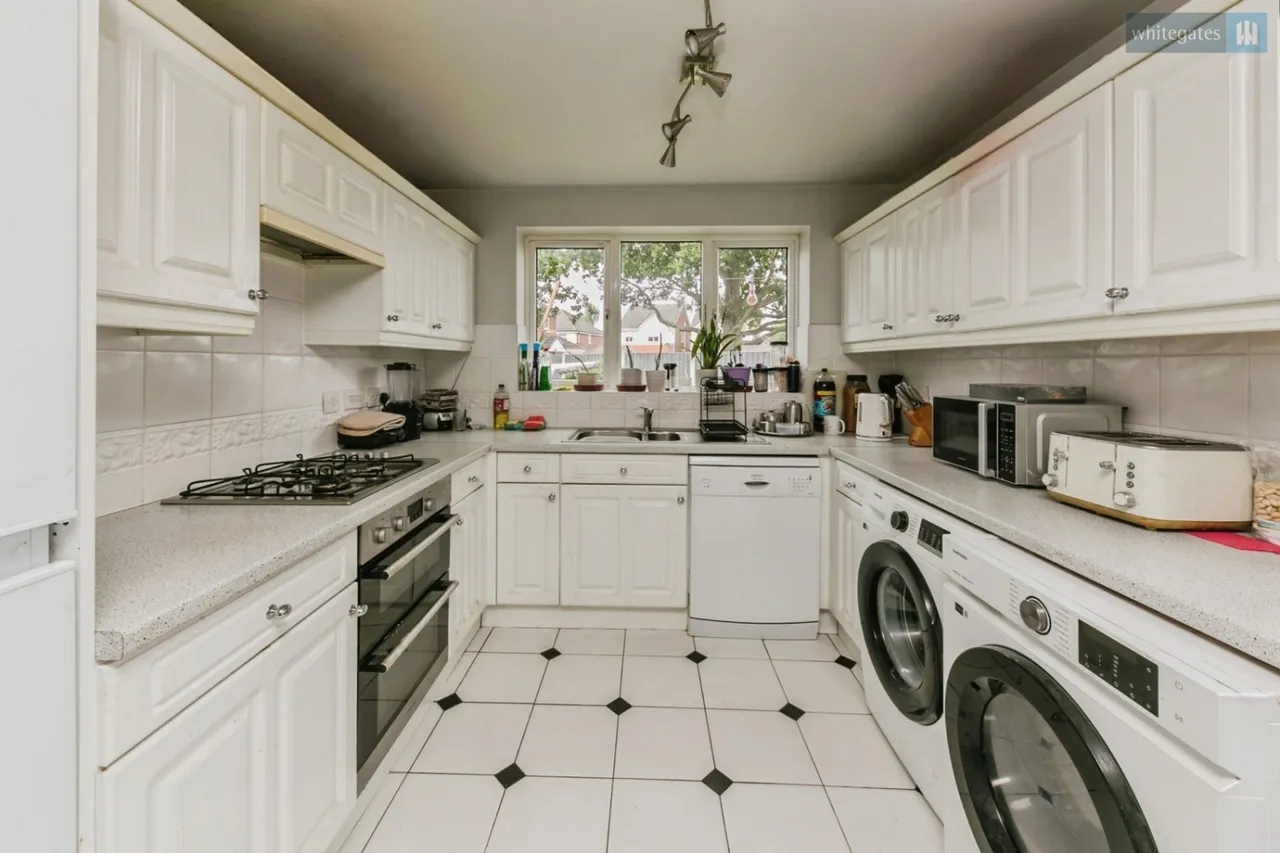 Dillors Croft, Crewe, CW1, photo 3