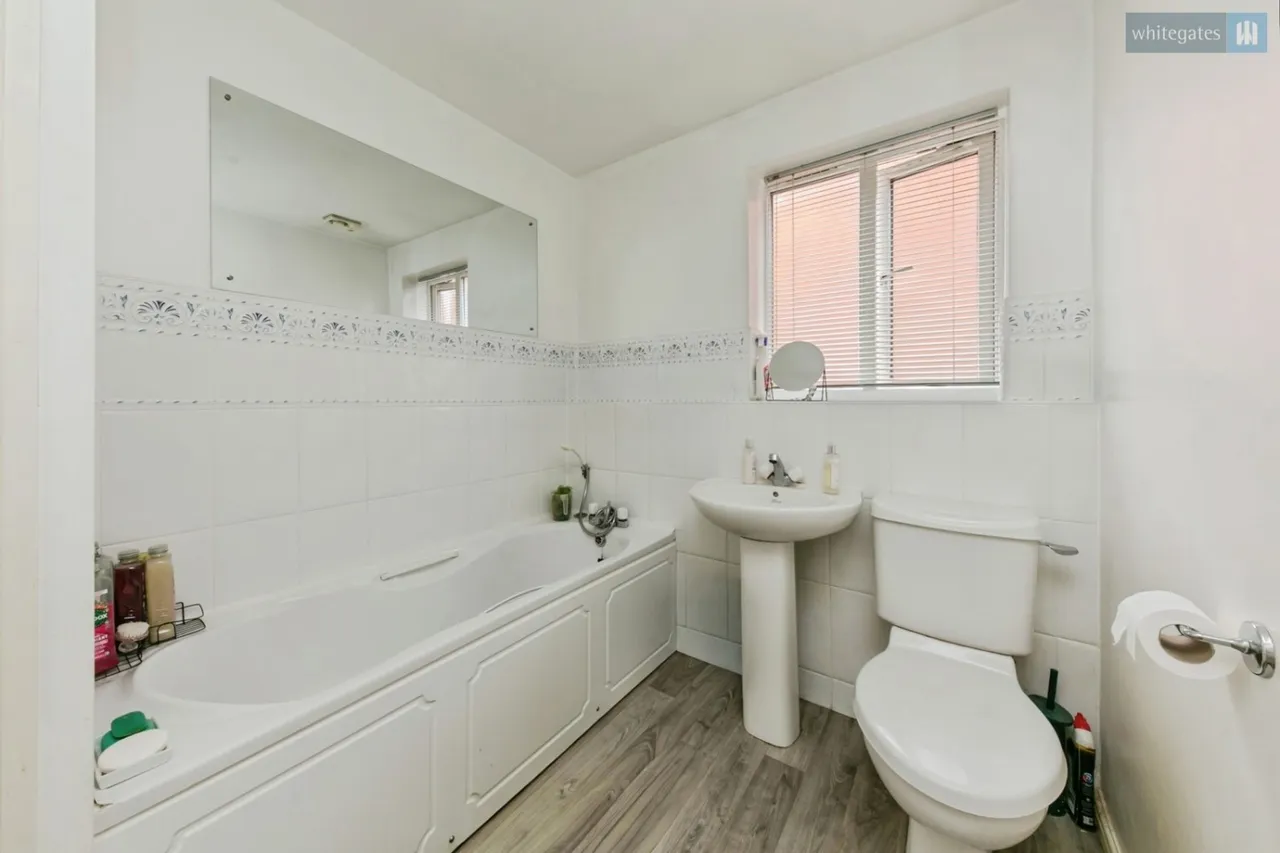 Dillors Croft, Crewe, CW1, photo 16