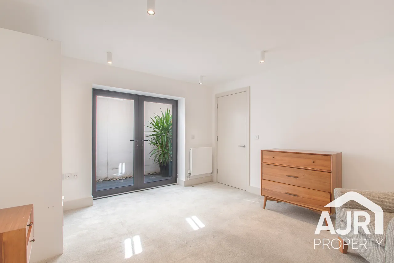 Lingfield Crescent, London, SE9, photo 9