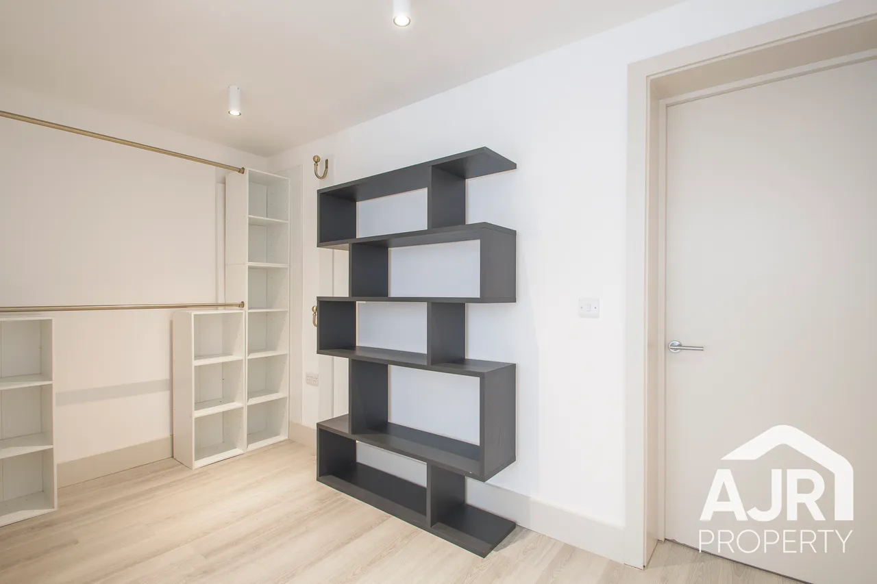 Lingfield Crescent, London, SE9, photo 7