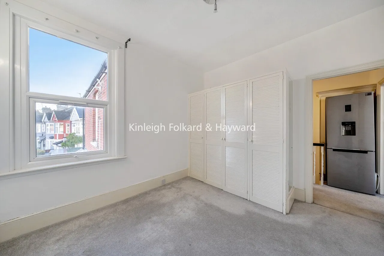 Revelstoke Road, London, SW18, photo 5