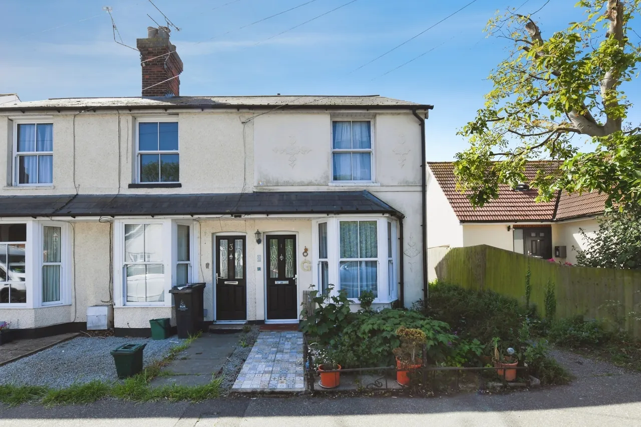 2 bed house for sale — Alexandra Road, Burnham-on-Crouch, Essex, CM0