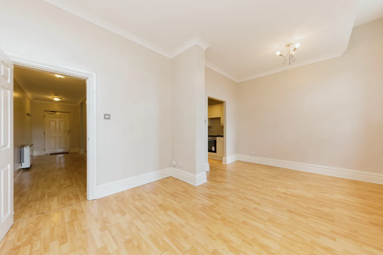 The Uplands, Bishopton Drive, Macclesfield, Cheshire, SK11, photo 7