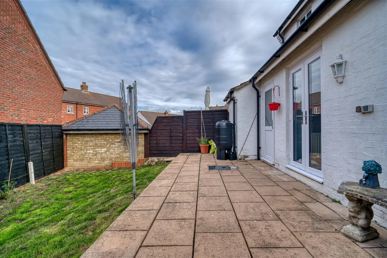 Field Close, Sturminster Newton, photo 8