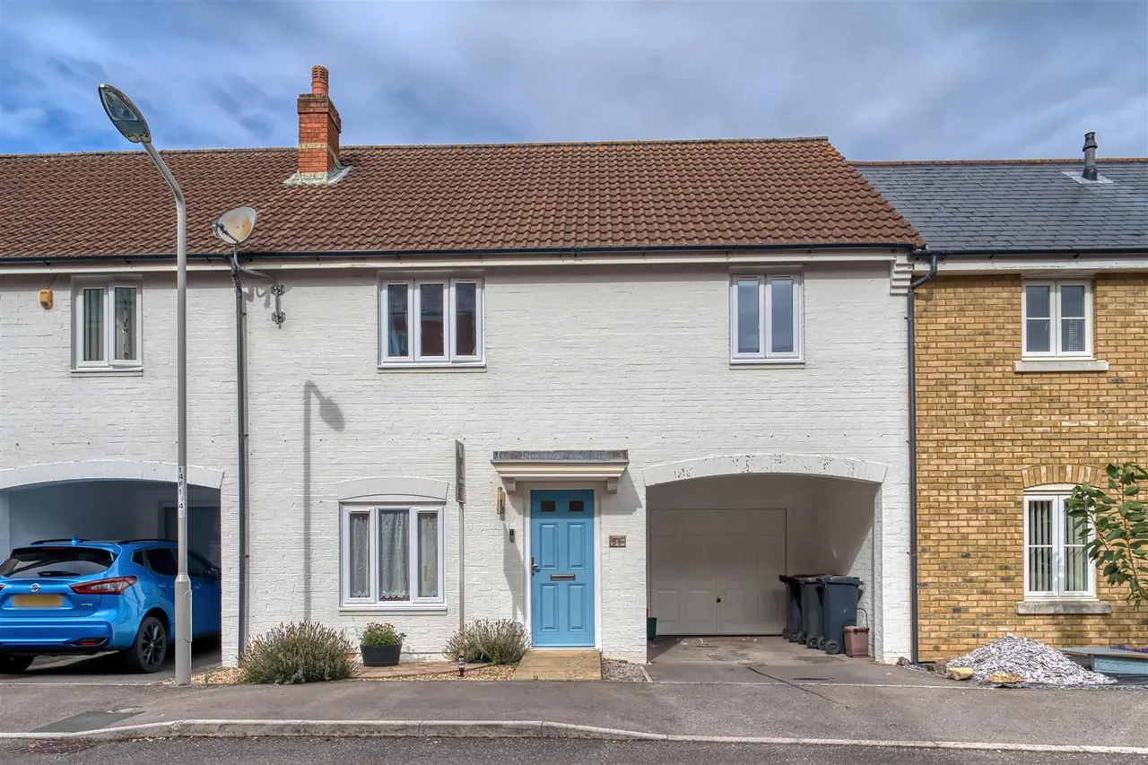 3 bed house for sale, Field Close, Sturminster Newton