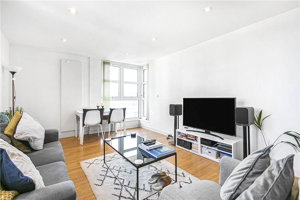 Upper Richmond Road, Putney, SW15, photo 2