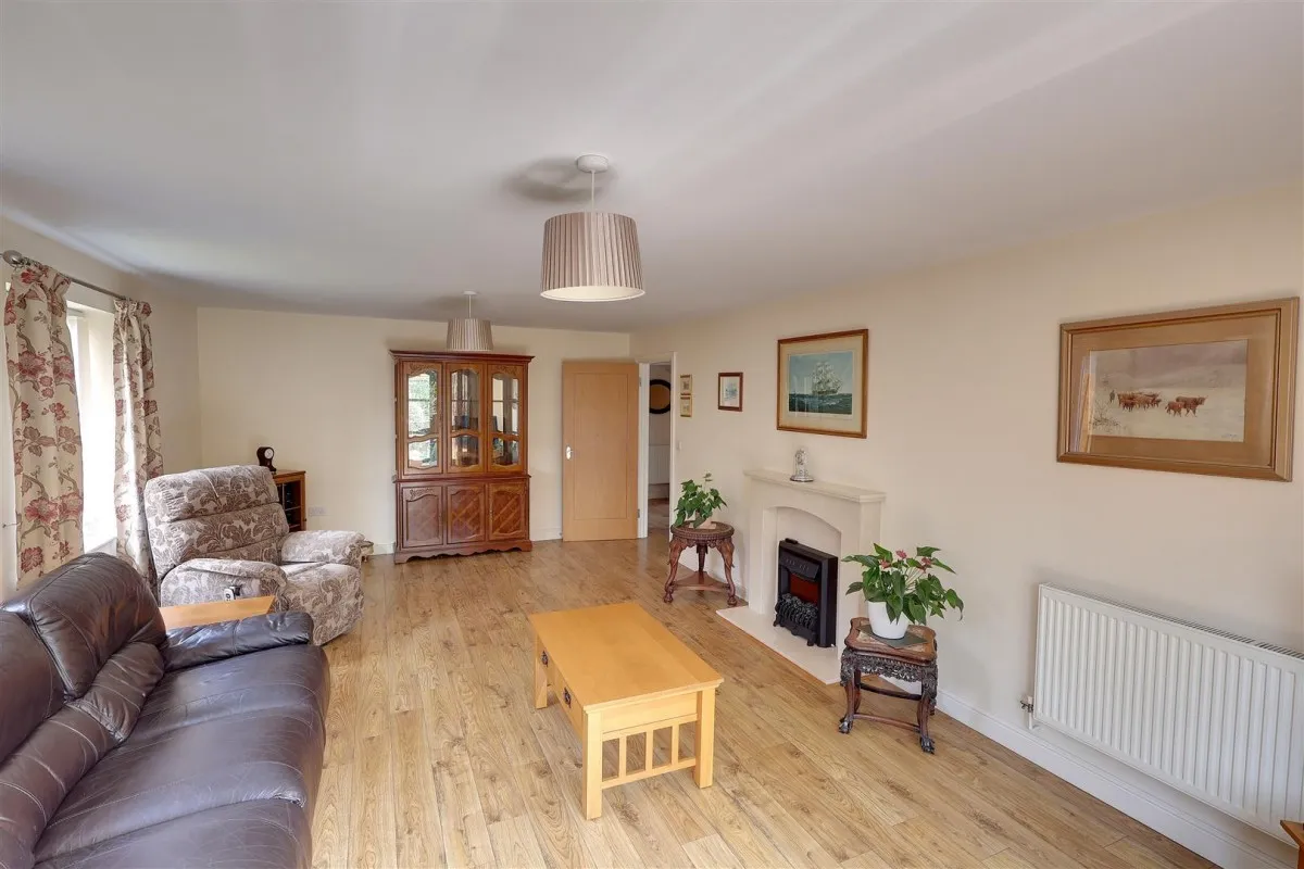 Casita Drive, Longhope, GL17, photo 12
