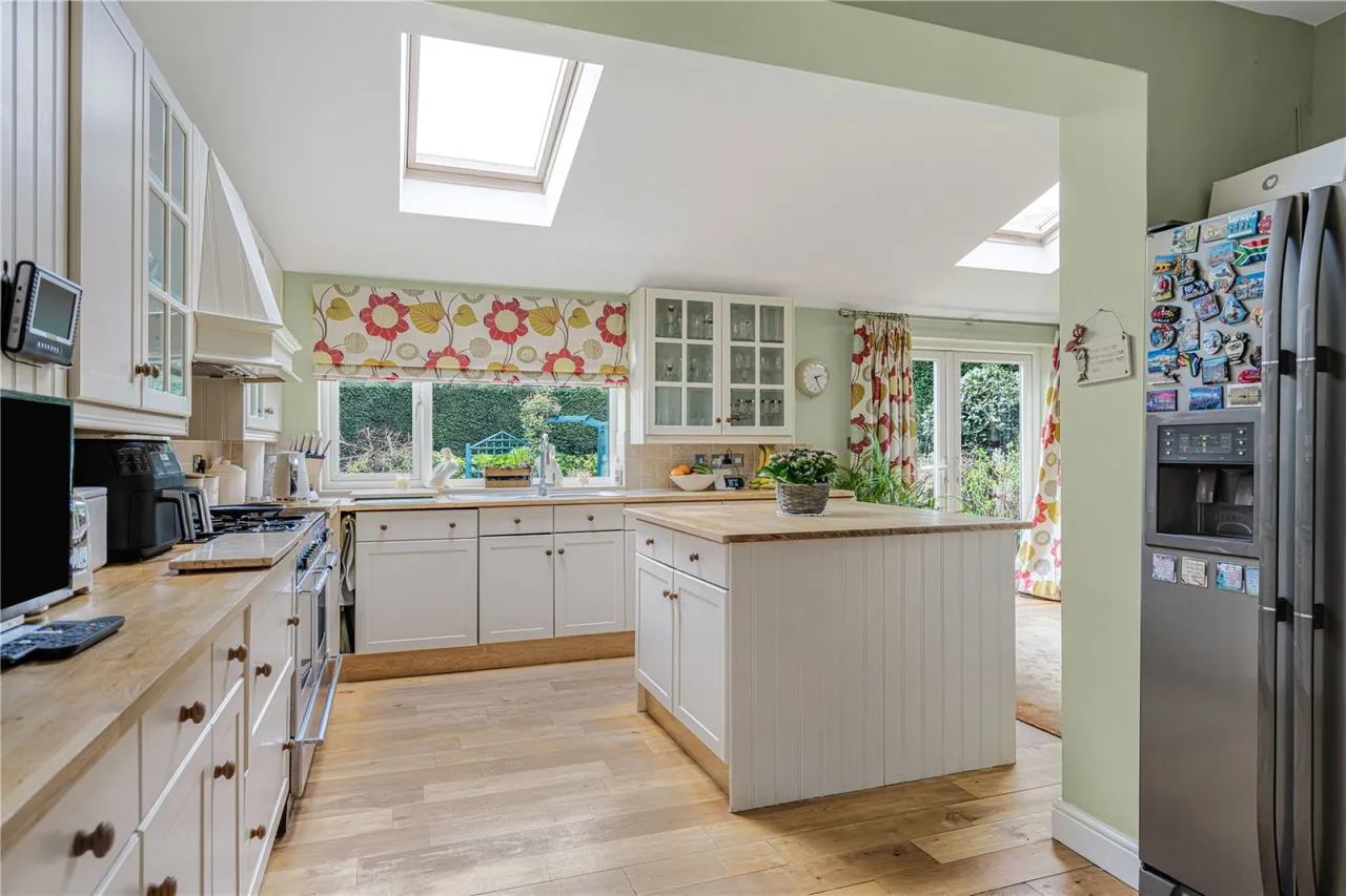 Oakley Lane, Chinnor, OX39, photo 5