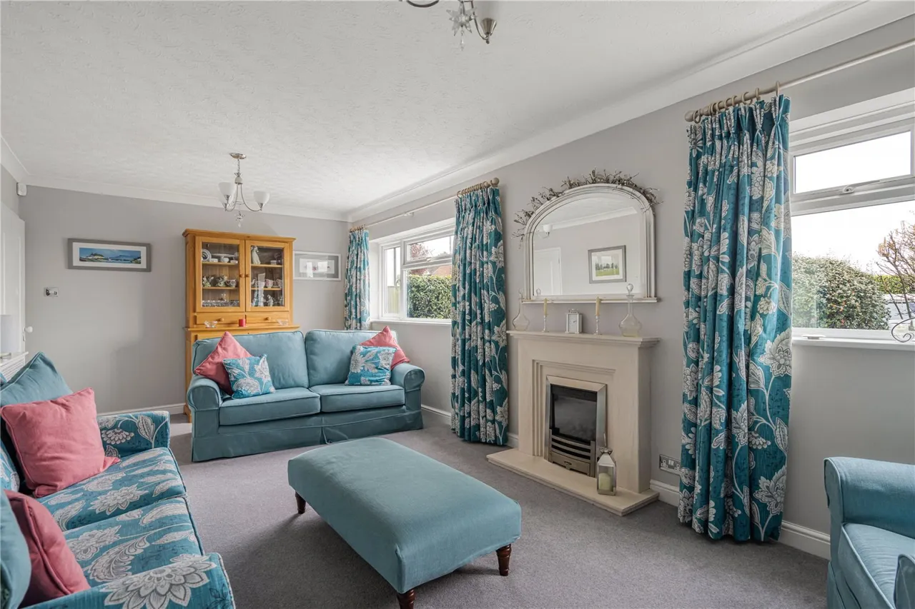 Oakley Lane, Chinnor, OX39, photo 8
