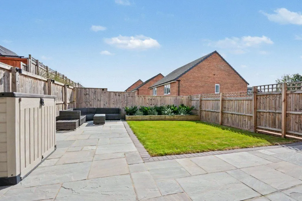 4 bed house for sale, Old School Lane, Leeds, LS12
