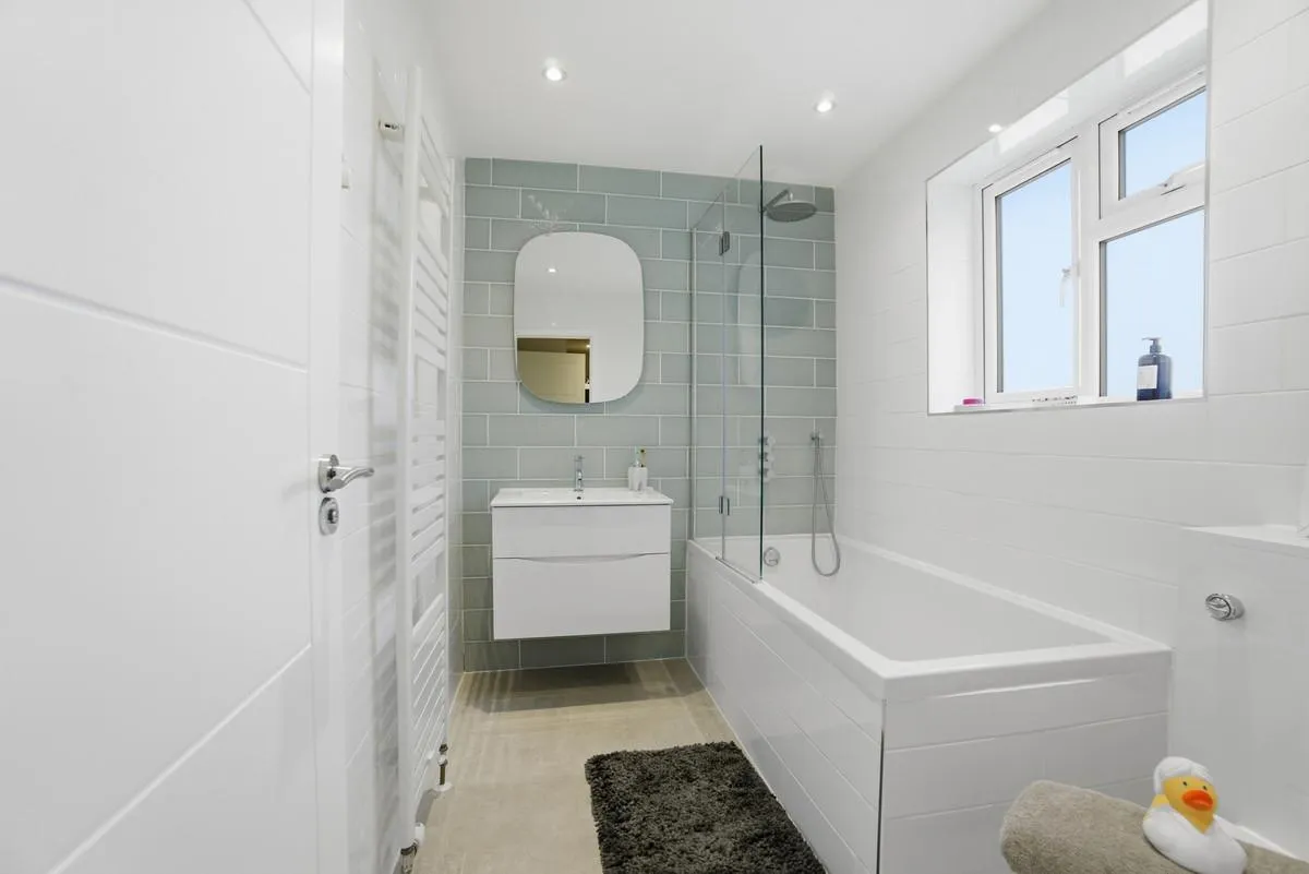 Birchdale Close, West Byfleet, KT14, photo 24