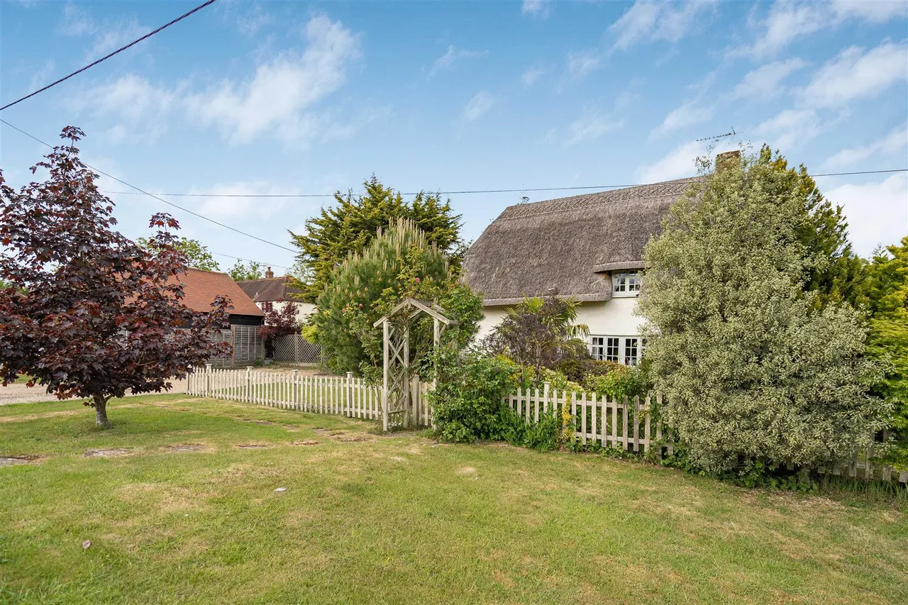 Duddenhoe End, Saffron Walden, CB11, photo 9