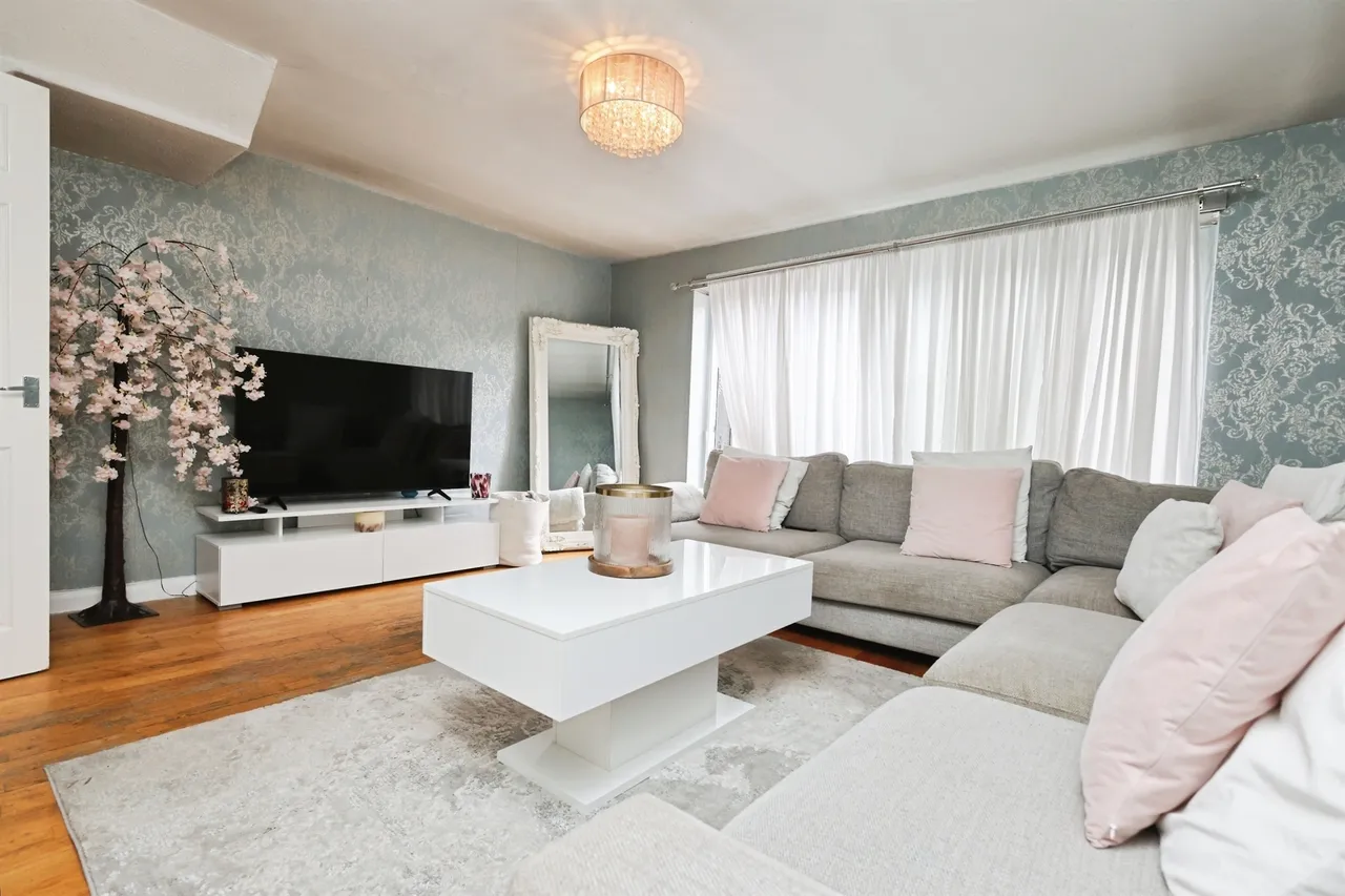 The Orchard, Birmingham, B37, photo 2