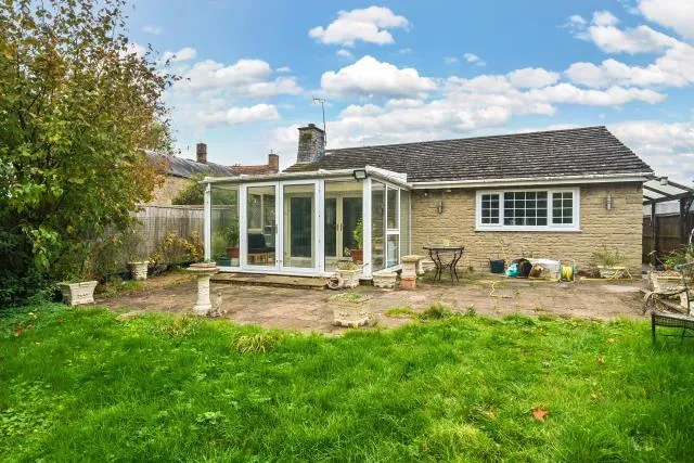 Weir Lane, Blackthorn, OX25, photo 17