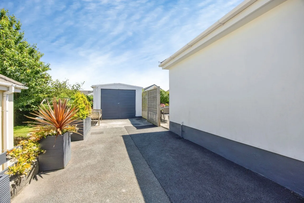 Mount Crescent, Par, PL24, photo 19