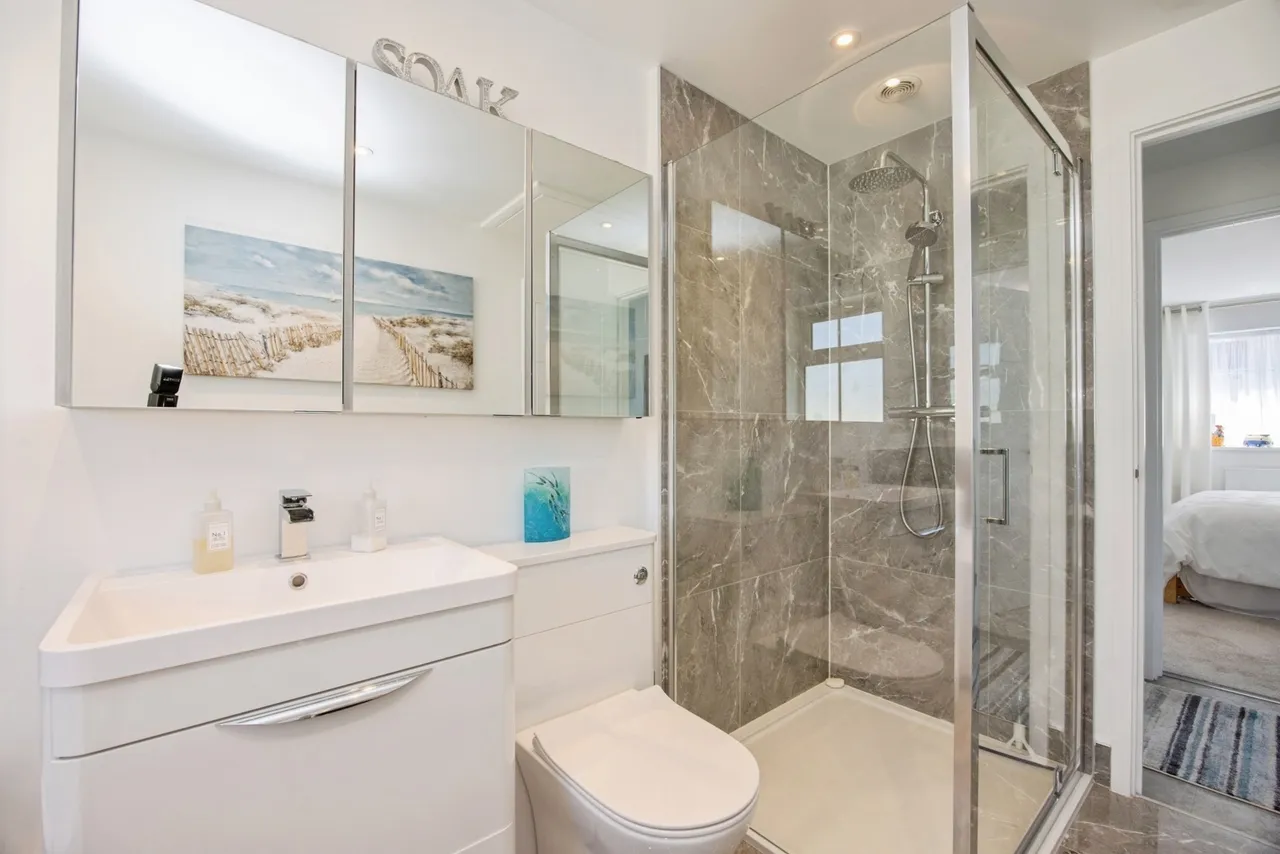 Mount Crescent, Par, PL24, photo 10