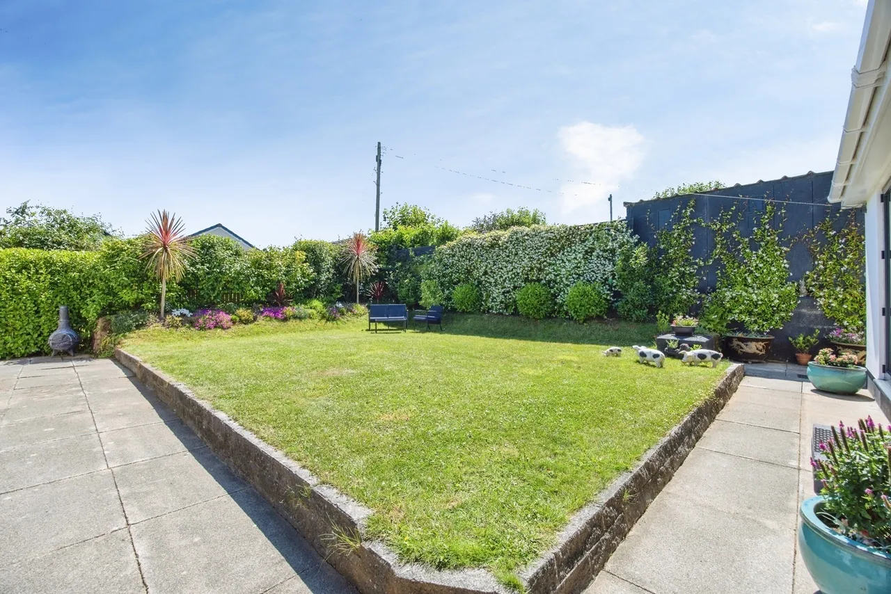 Mount Crescent, Par, PL24, photo 18