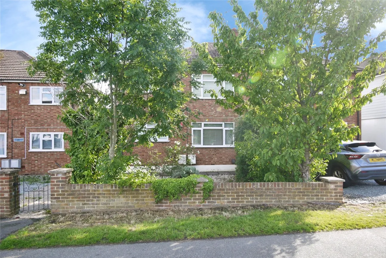 Doddinghurst Road, Brentwood, CM15, photo 11