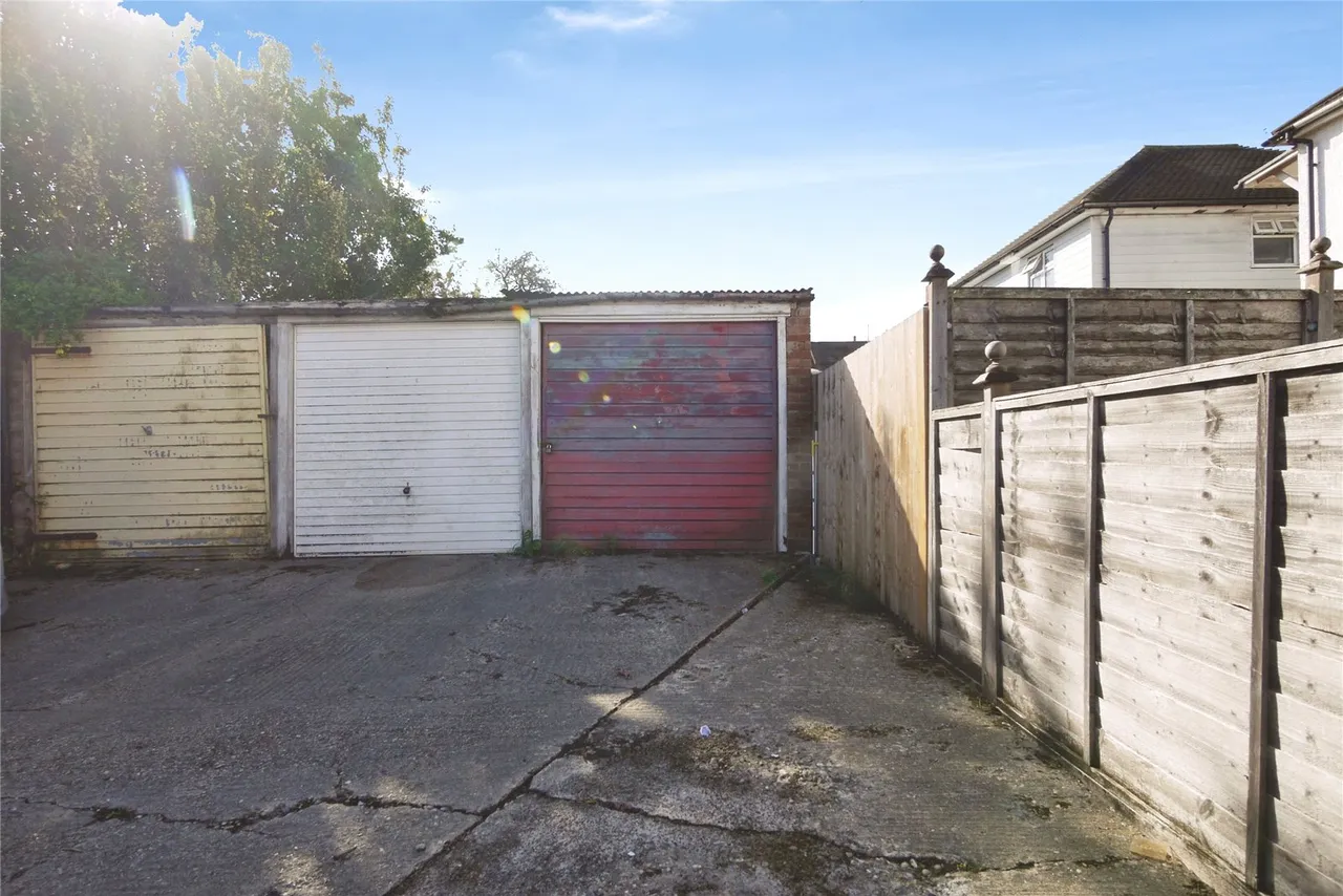 Doddinghurst Road, Brentwood, CM15, photo 8