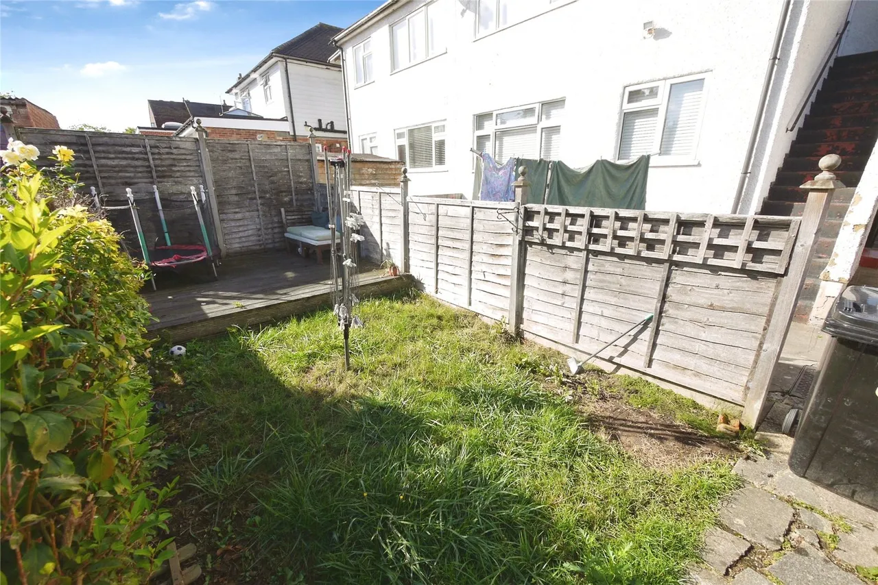 Doddinghurst Road, Brentwood, CM15, photo 9
