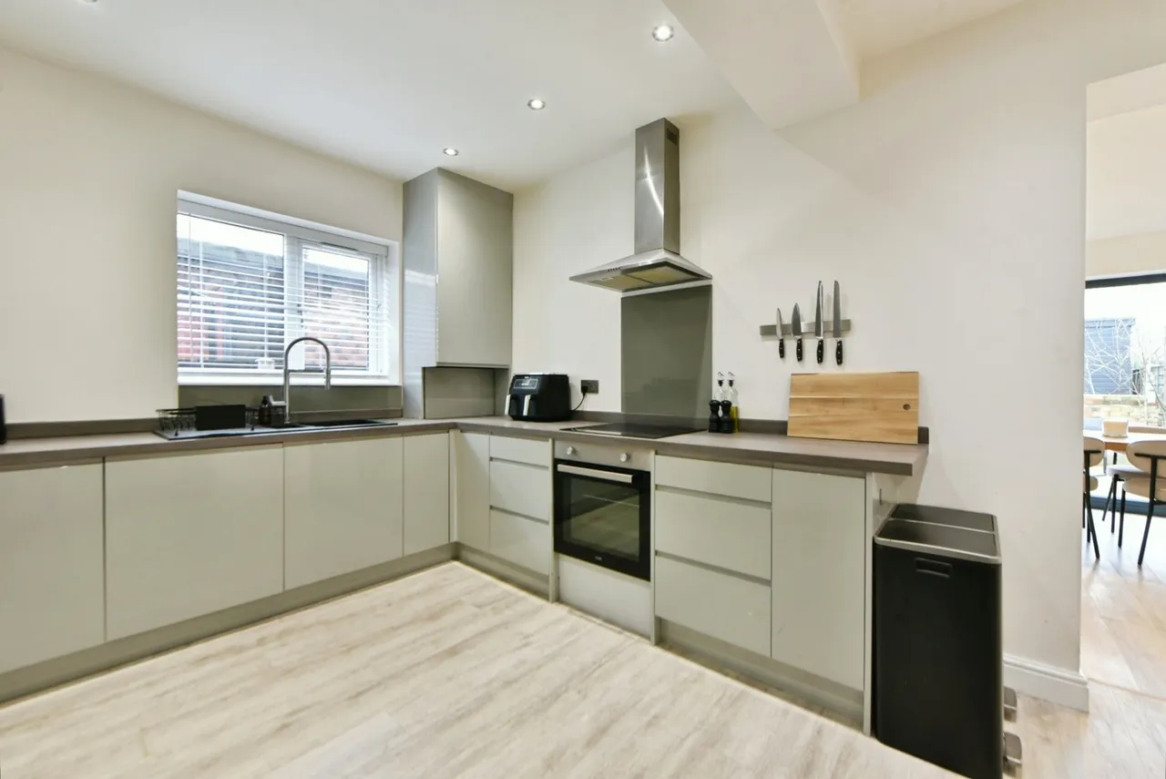 Woodstock Road, Woodley, Stockport, Greater Manchester, SK6, photo 10