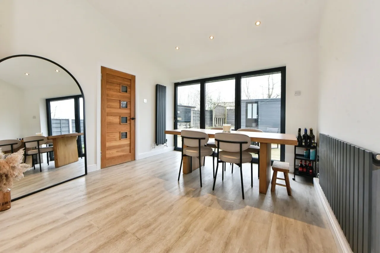 Woodstock Road, Woodley, Stockport, Greater Manchester, SK6, photo 6