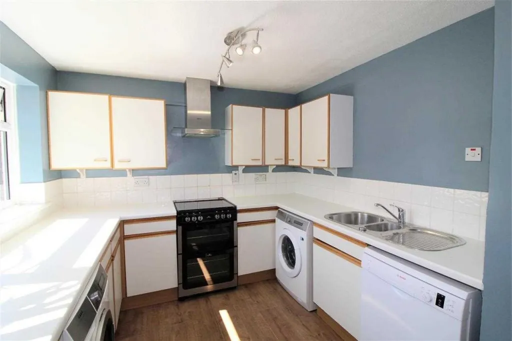 Laurel Walk, Horsham, RH13, photo 5