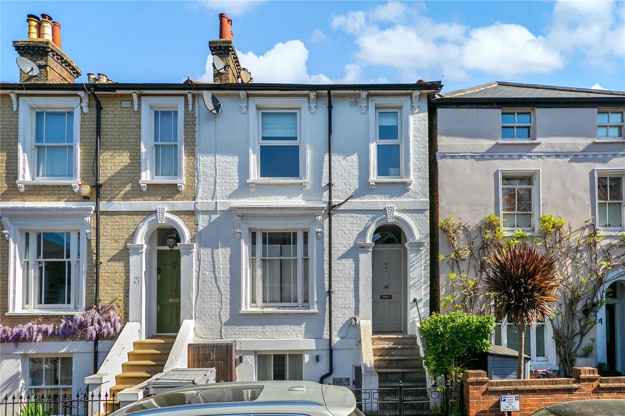 2 bed flat for sale, Shaftesbury Road, Richmond, TW9