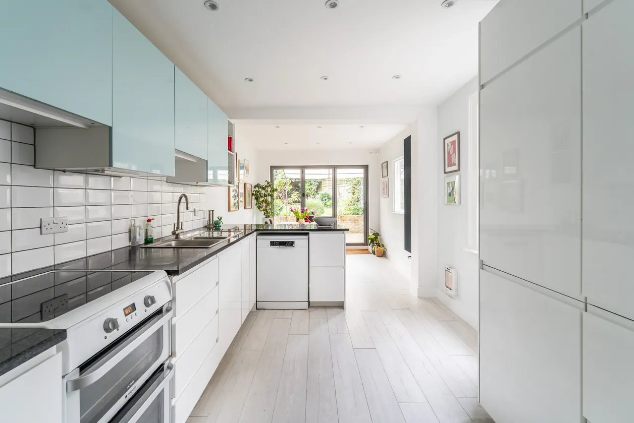 Lydon Road, London, SW4, photo 5