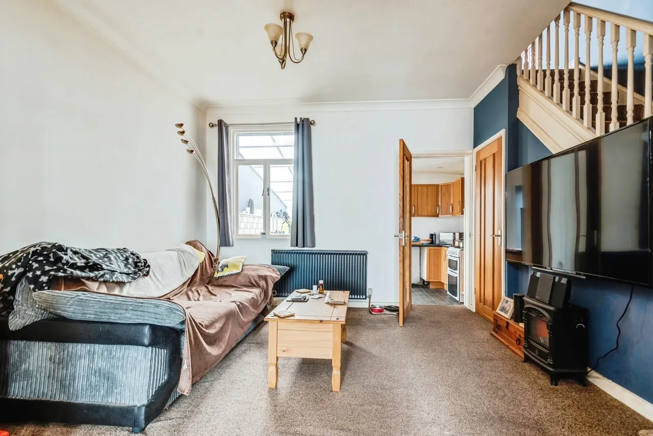 Cricklade Road, Swindon, Wiltshire, SN2, photo 7