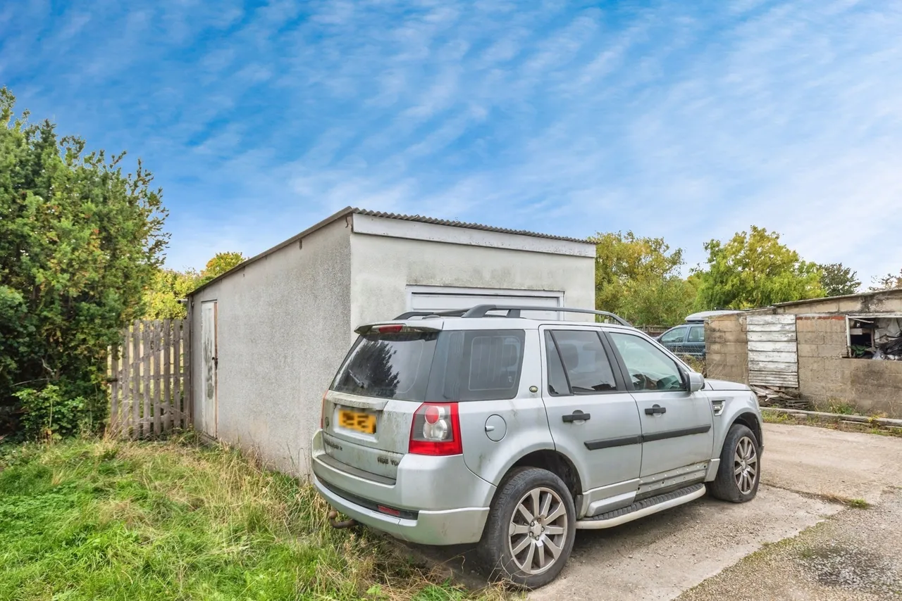 Cricklade Road, Swindon, Wiltshire, SN2, photo 15