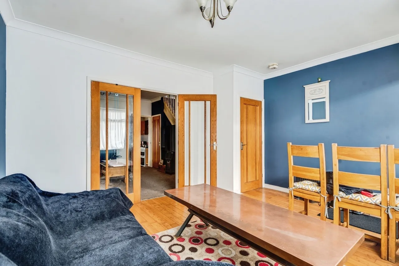 3 bed house for sale — Cricklade Road, Swindon, Wiltshire, SN2