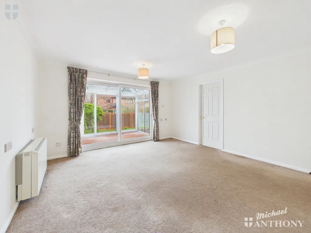 William Hill Drive, Bierton, Aylesbury, HP22 5AZ, photo 6