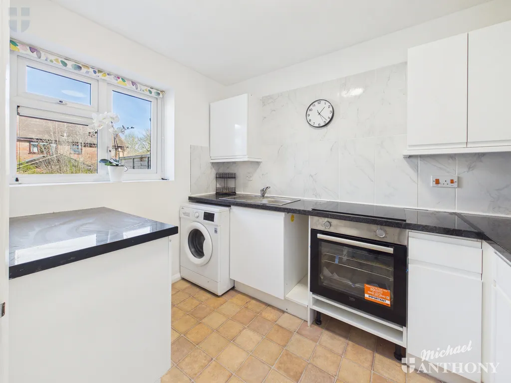 William Hill Drive, Bierton, Aylesbury, HP22 5AZ, photo 5