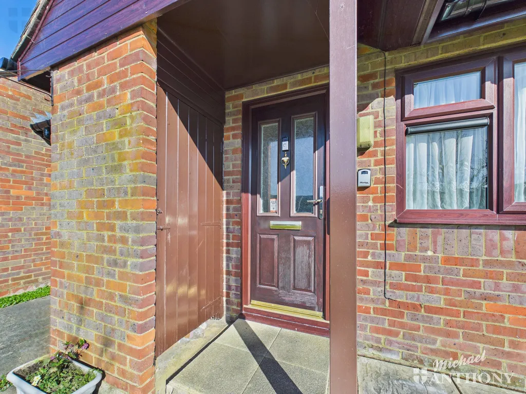 William Hill Drive, Bierton, Aylesbury, HP22 5AZ, photo 13