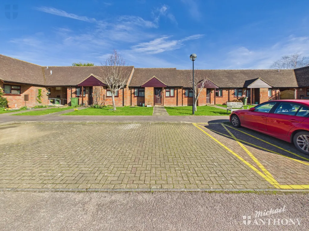 William Hill Drive, Bierton, Aylesbury, HP22 5AZ, photo 12