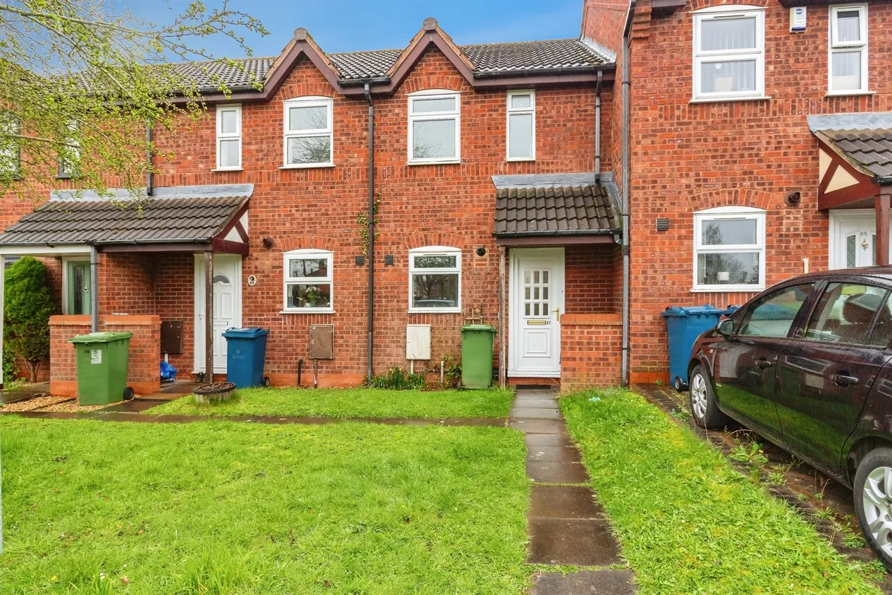 2 bed house to rent — Charnley Road