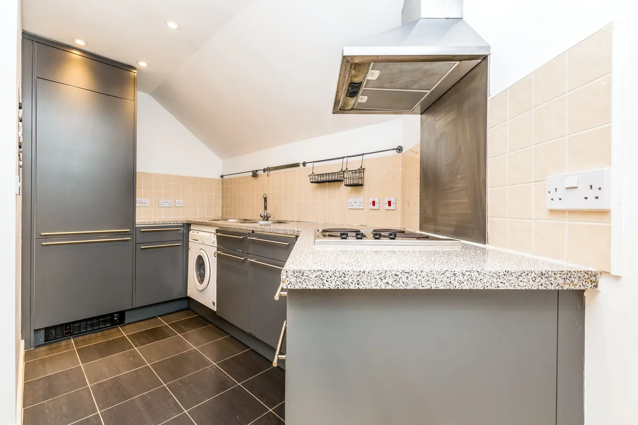 Grange House, West Grange Court, YO30, photo 4
