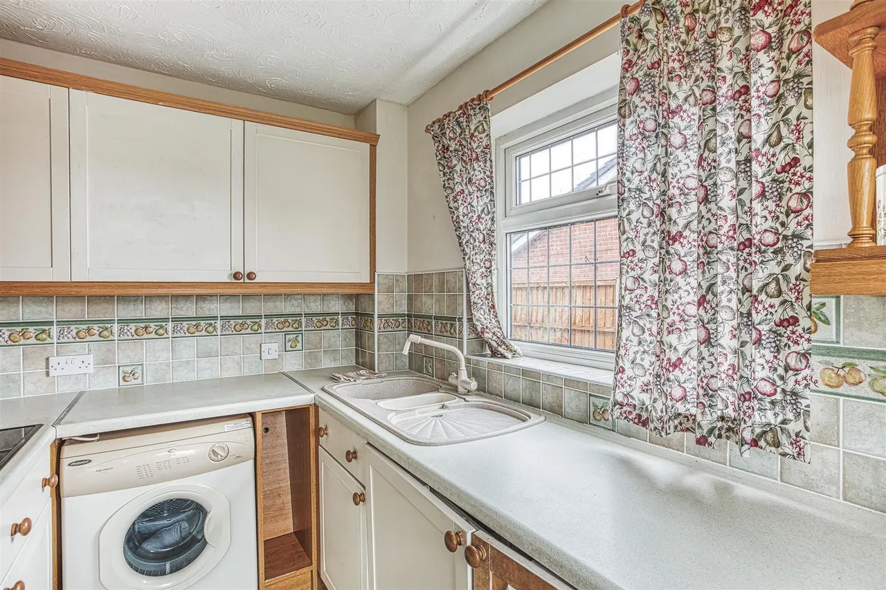 Westminster Drive, Stretton, photo 8