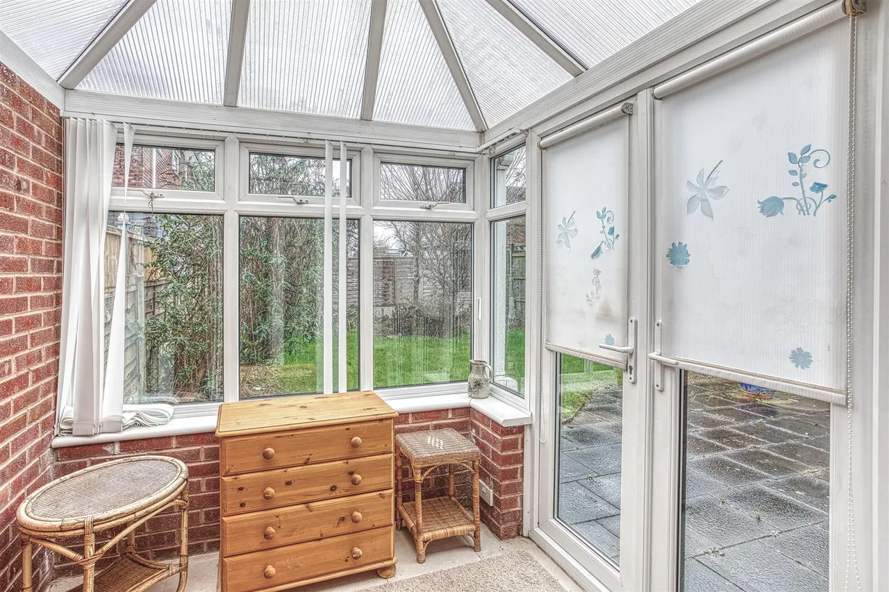 Westminster Drive, Stretton, photo 7