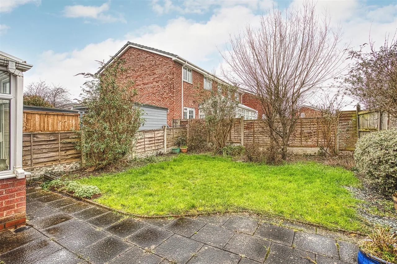 Westminster Drive, Stretton, photo 10