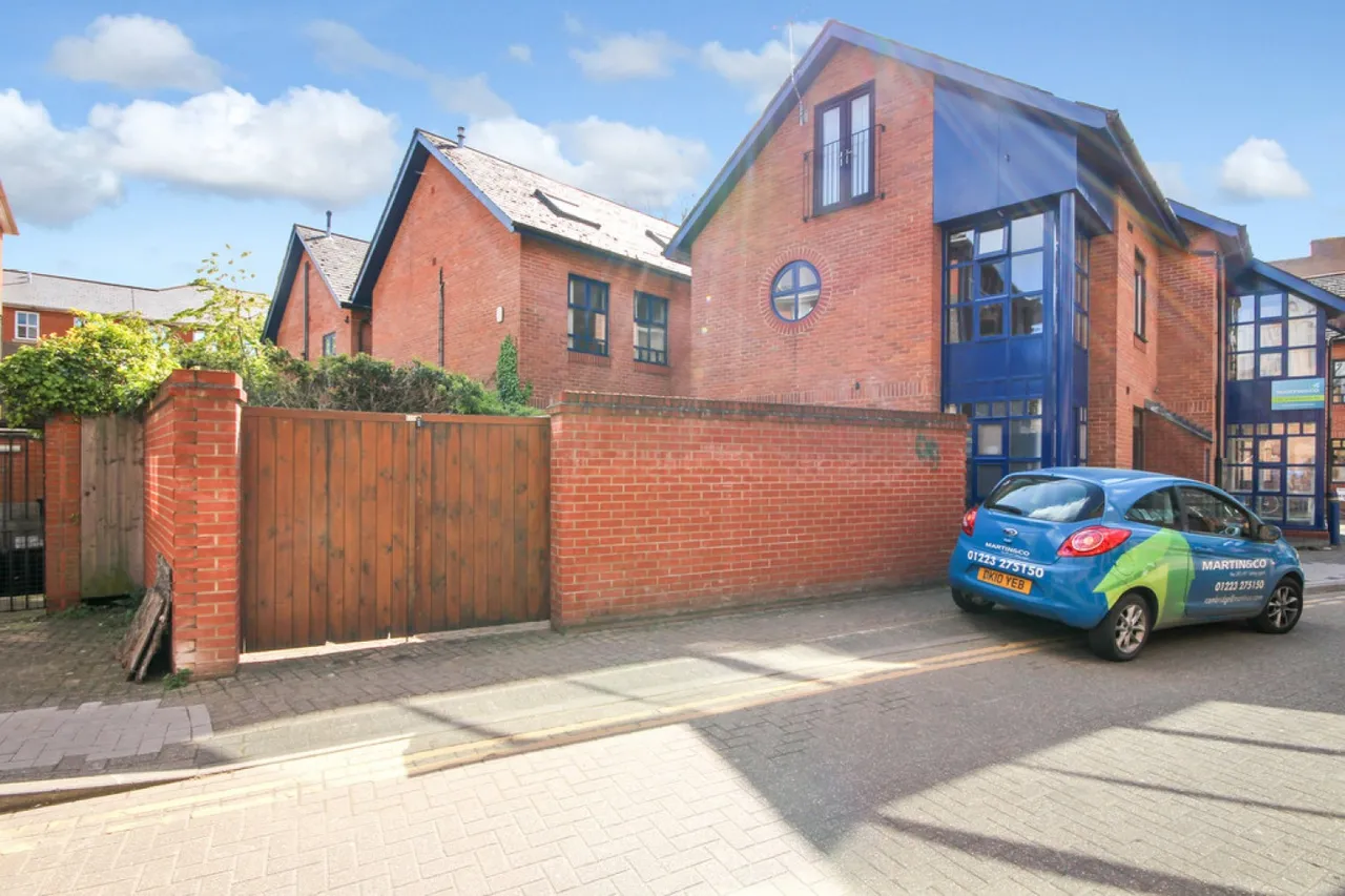 property to rent — Parking Space, Wellington Court