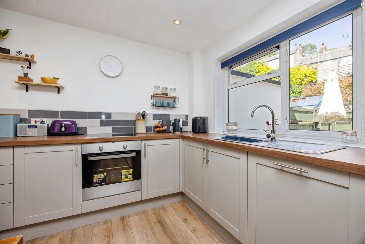 West Street, Millbrook, PL10, photo 5