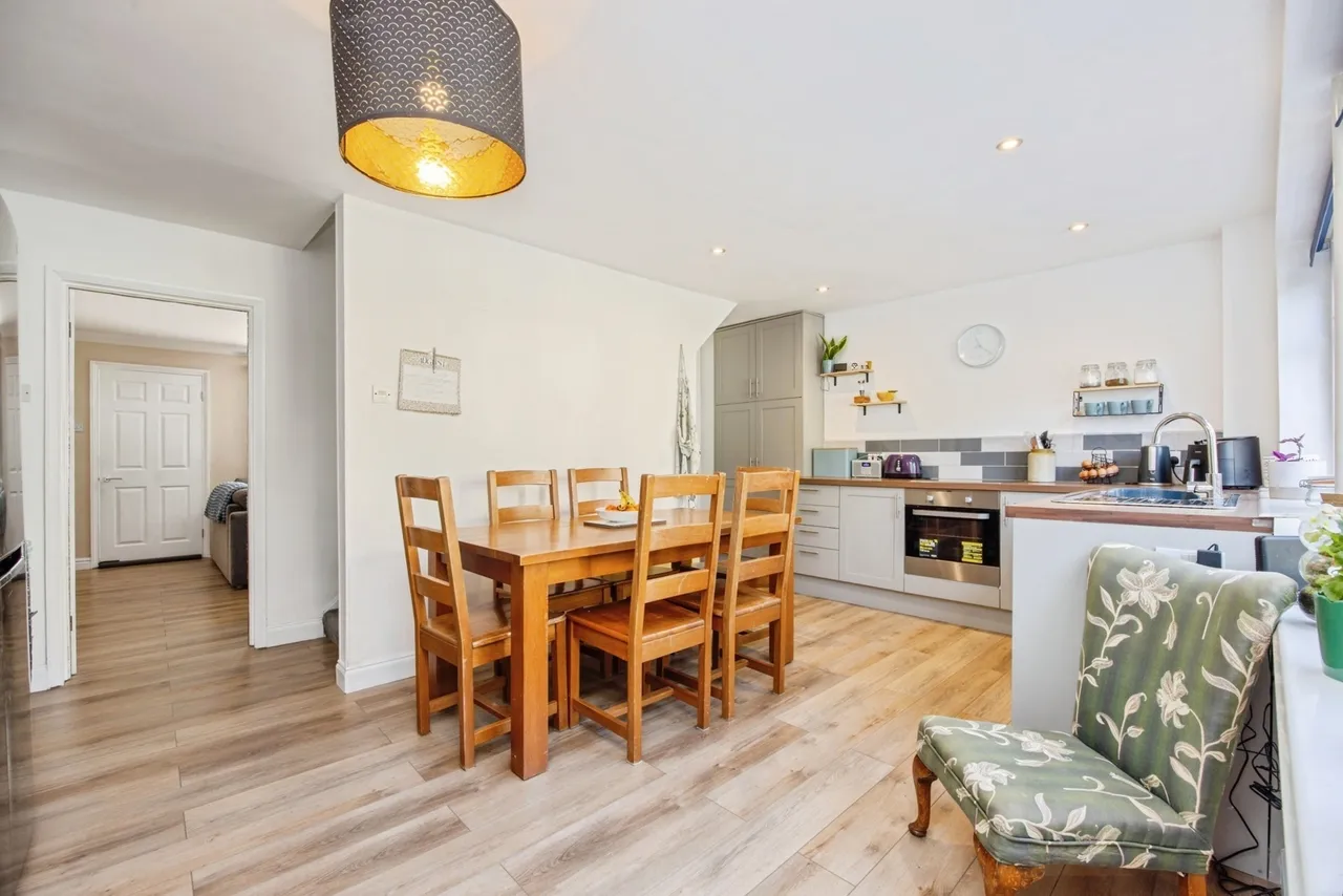 West Street, Millbrook, PL10, photo 3
