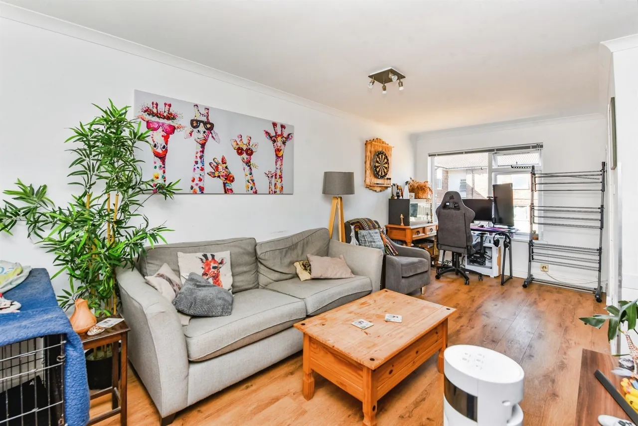 1 bed flat for sale — Waiblingen Way, DEVIZES