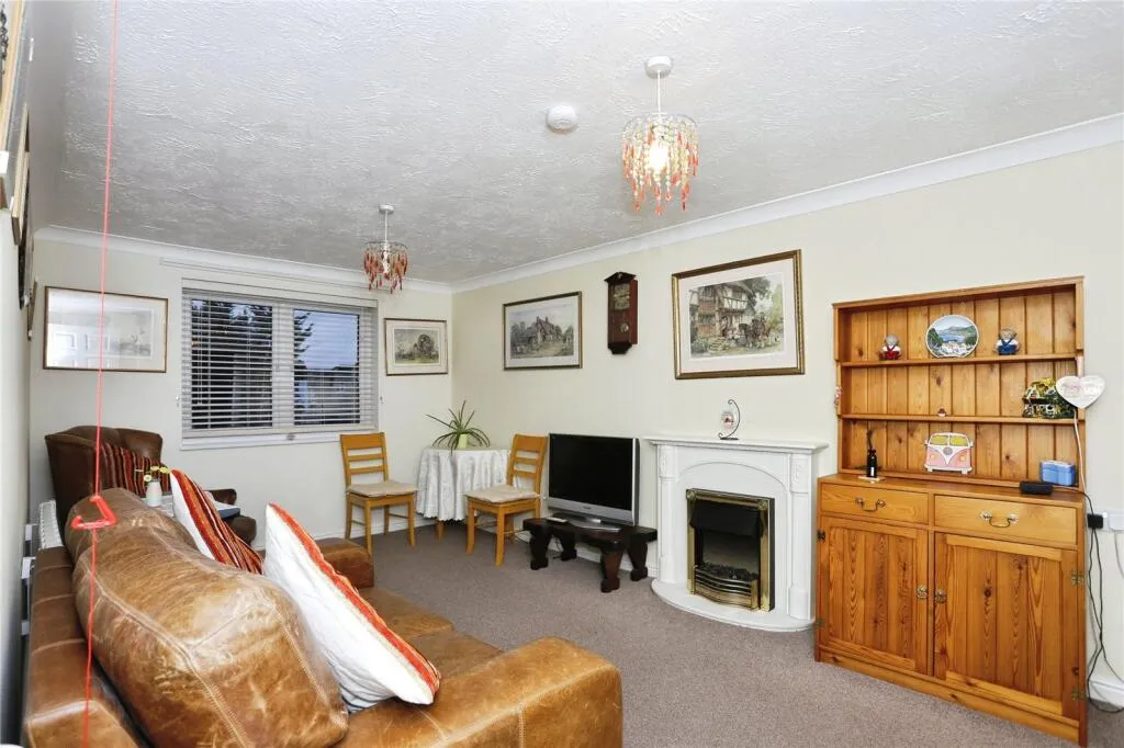 Parkland Grove, Ashford, photo 5