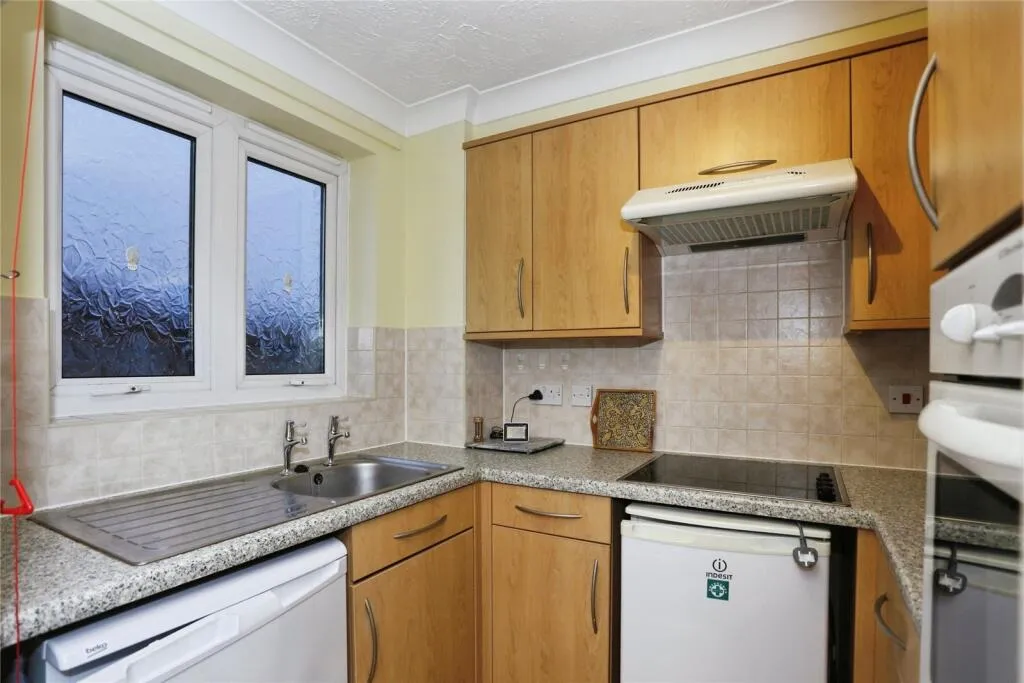Parkland Grove, Ashford, photo 3