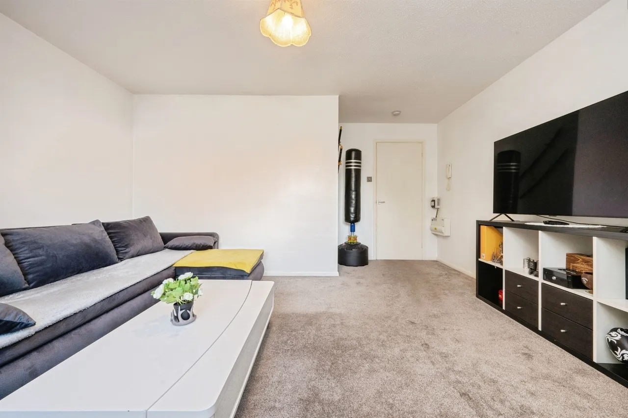 St. Leonards Avenue, Bedford, MK42, photo 8
