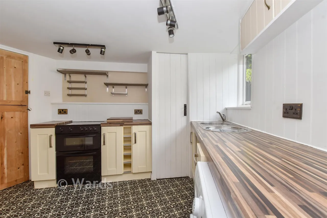 Front Street, Ringwould, CT14, photo 12