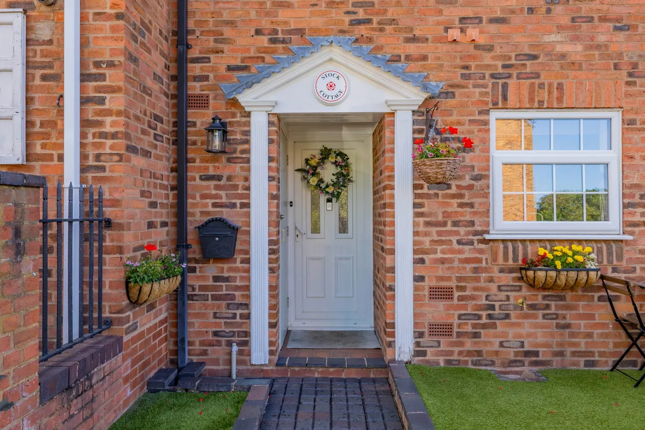 Gun Barrell Mews, Cradley Heath, B64, photo 23
